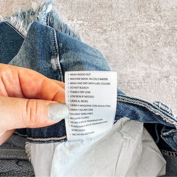 Kancan Dark Wash Straight Leg Crop Distressed Jean Size 11/29 - Picture 9 of 9